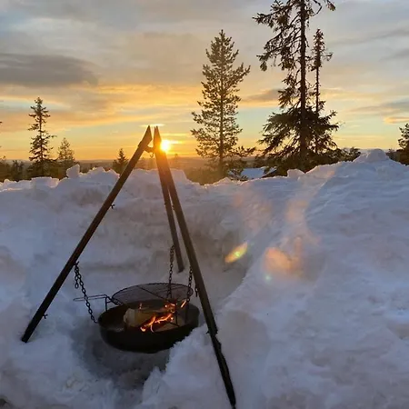 With Mountain View In Solberglia * Ostby