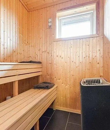 Nyaraló With Mountain View In Solberglia